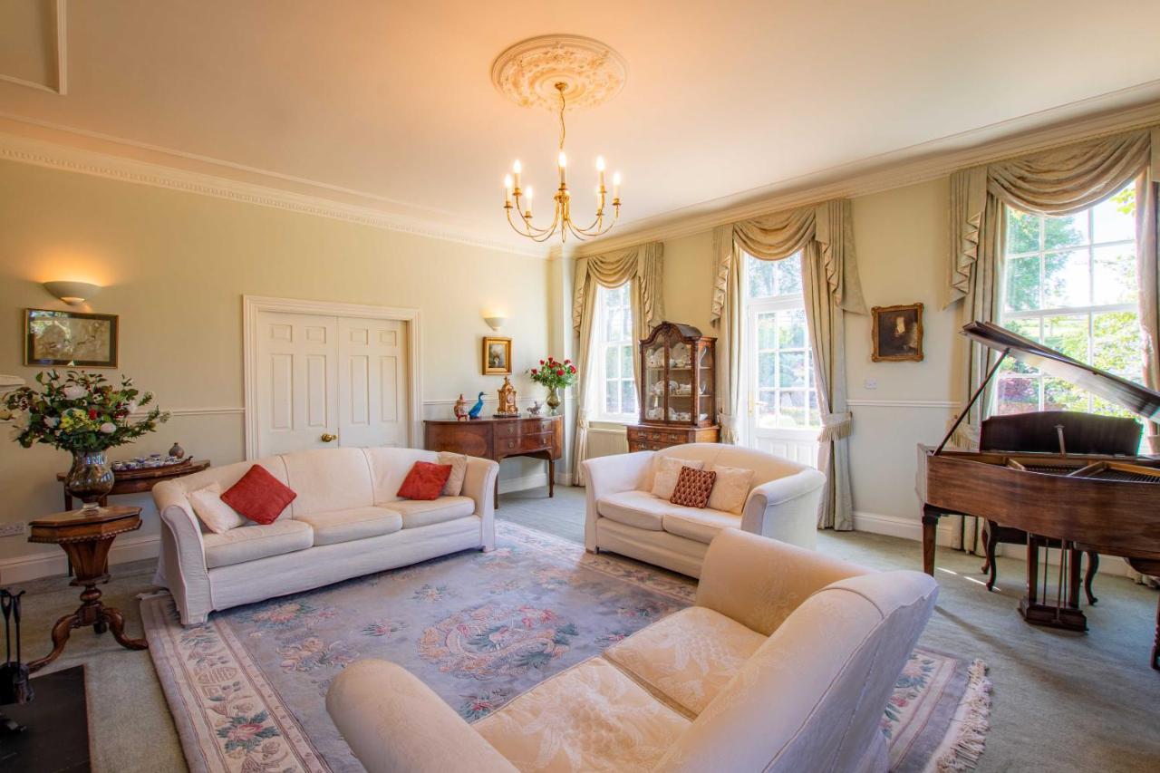 Austons Down Farm B&B Claverdon Екстериор снимка