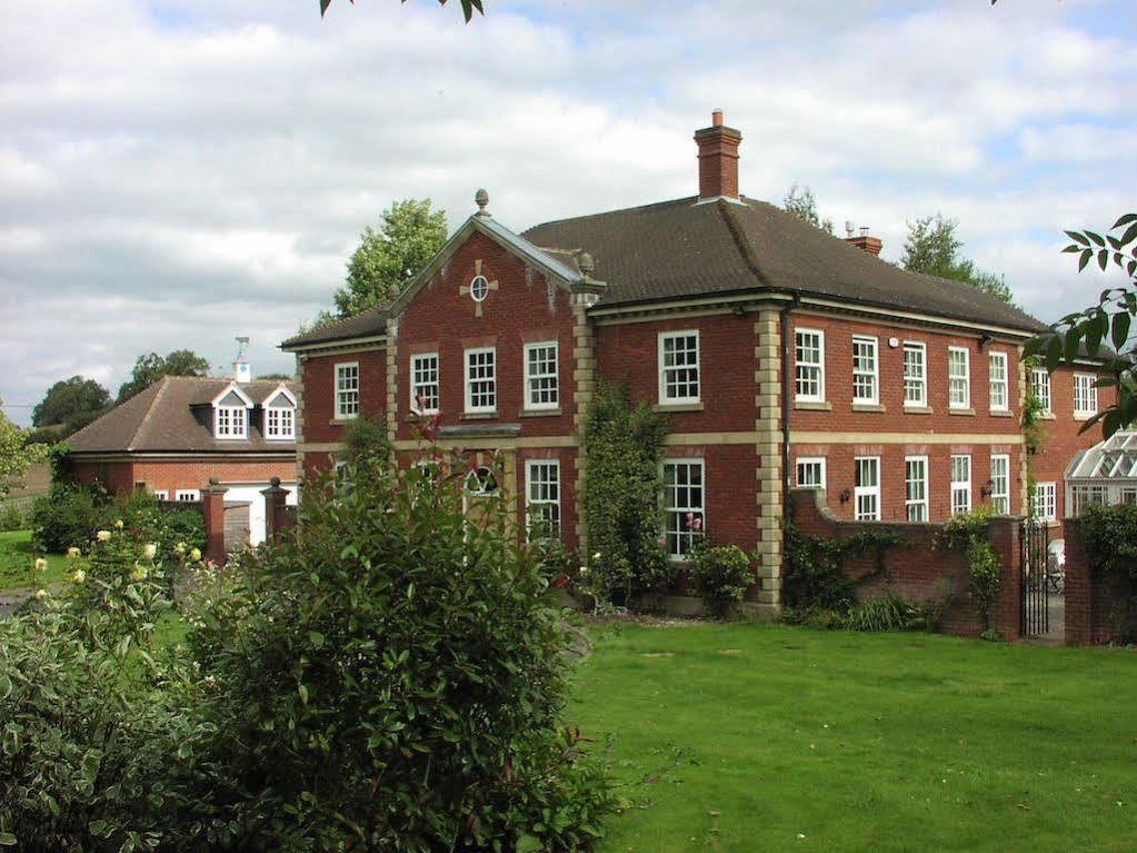 Austons Down Farm B&B Claverdon Екстериор снимка